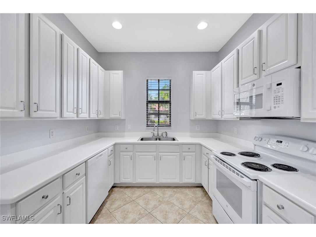 1126 Medan Court N #35 Naples FL 34113 225044822 image7