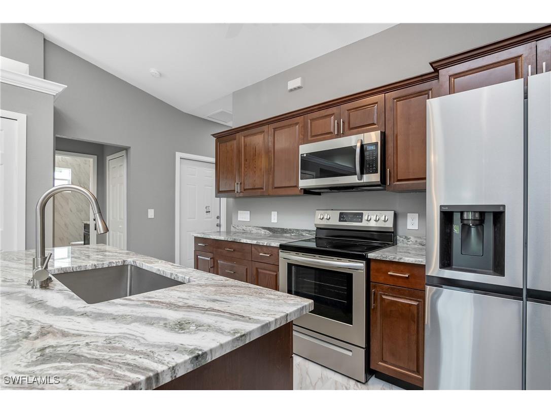 113-115 Gilbert Avenue S Lehigh Acres FL 33973 225005128 image4