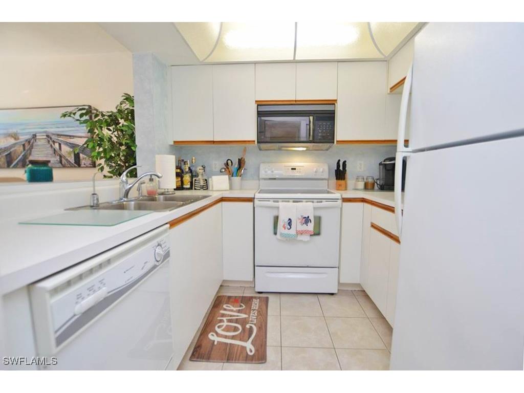 113 Wading Bird Circle #W-102 Naples FL 34110 225043635 image6