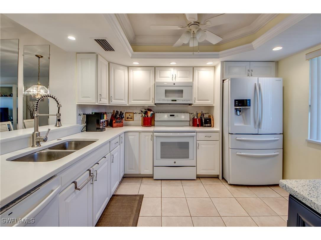 11300 Caravel Circle #309 Fort Myers FL 33908 225014042 image1