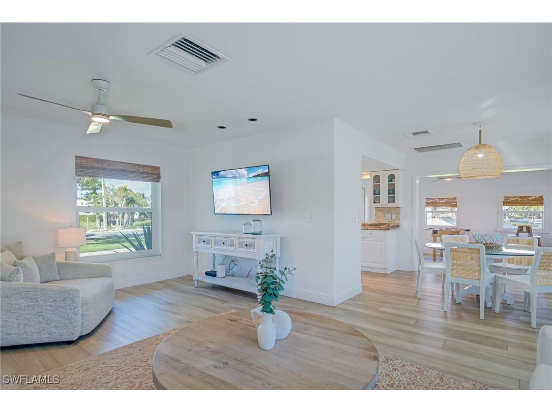 1131 Fern Court Marco Island FL 34145 225029941 image8