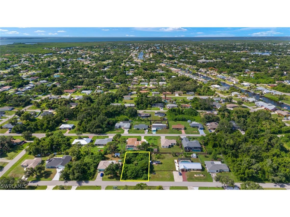 1133 Victoria Avenue Port Charlotte FL 33948 224061026 image1