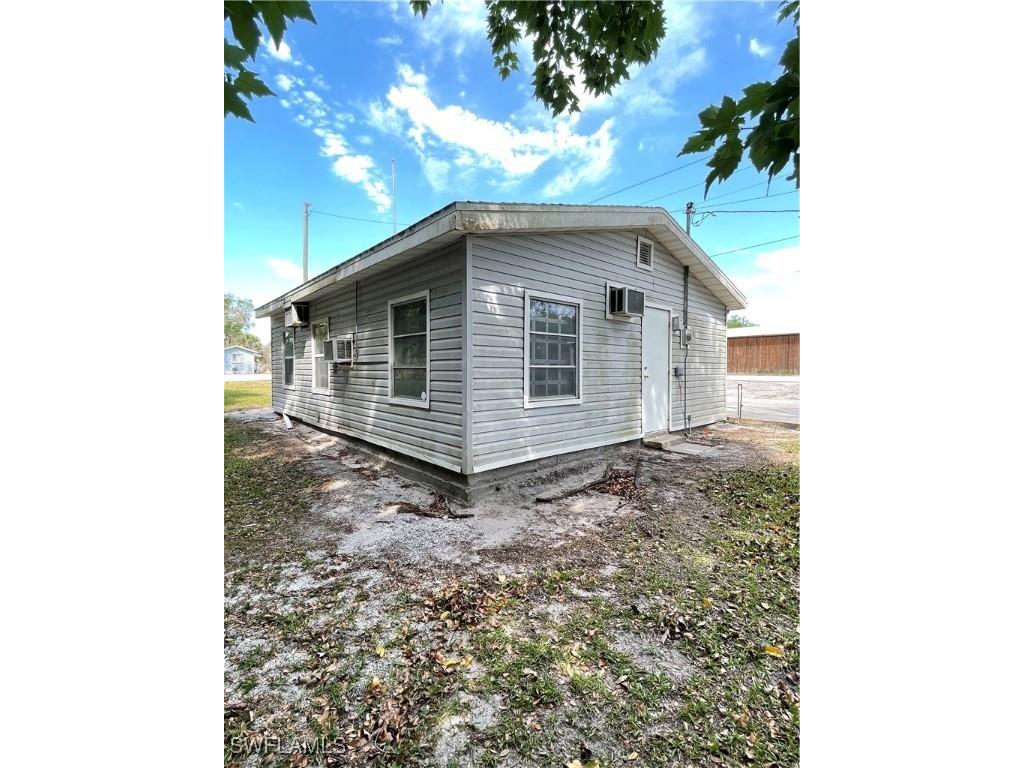 1134 Broadway Street Palmdale FL 33944 225045554 image7