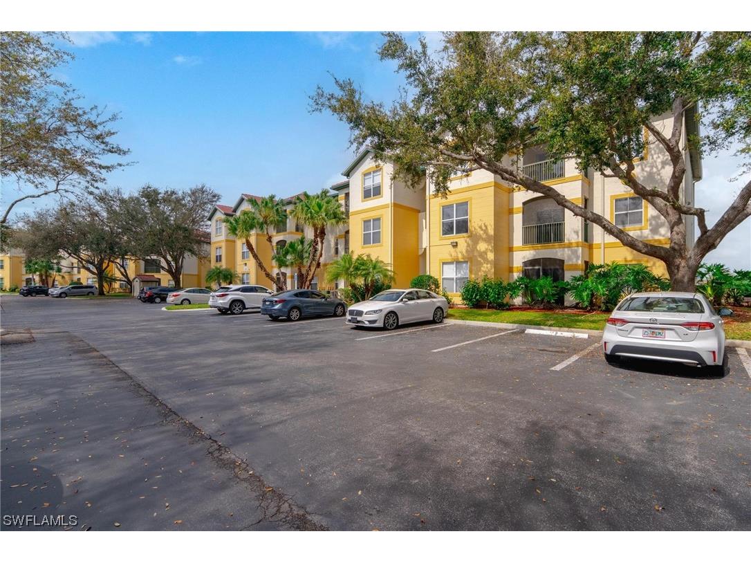 11490 Villa Grand #221 Fort Myers FL 33913 224020481 image2