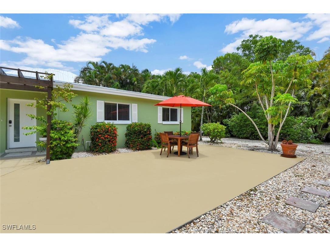 1155 6th Street S Naples FL 34102 225046626 image3