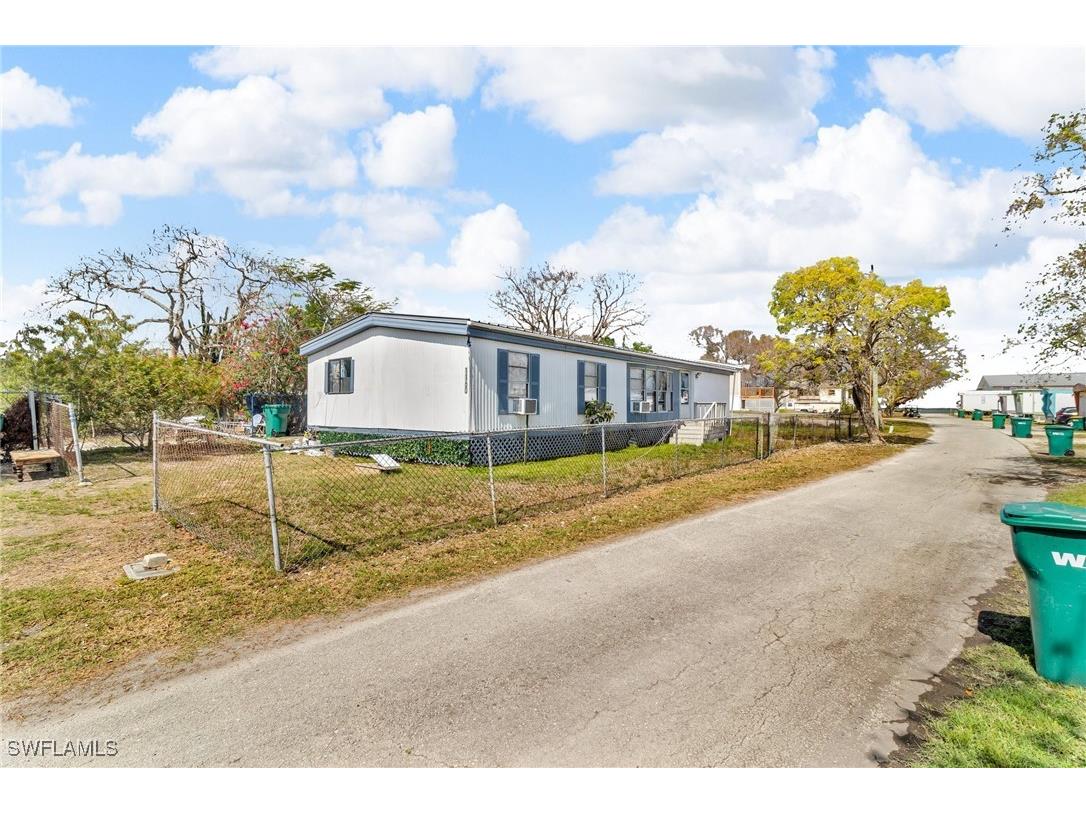 1160 Rewis Drive Chokoloskee FL 34138 225039577 image3