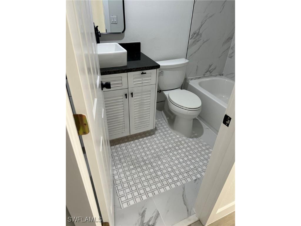 1165 Palm Avenue #5B North Fort Myers FL 33903 225045275 image5