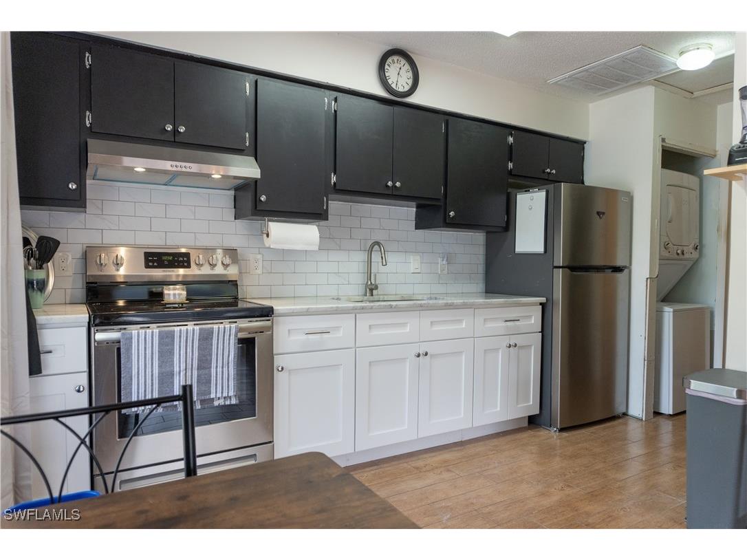 1165 Palm Avenue #8A North Fort Myers FL 33903 225052363 image1