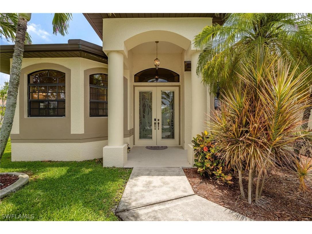 118 SE 23rd Place Cape Coral FL 33990 224044735 image4