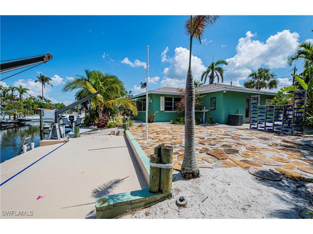 12101 Moon Shell Drive Matlacha Isles FL 33991 224086941 image3