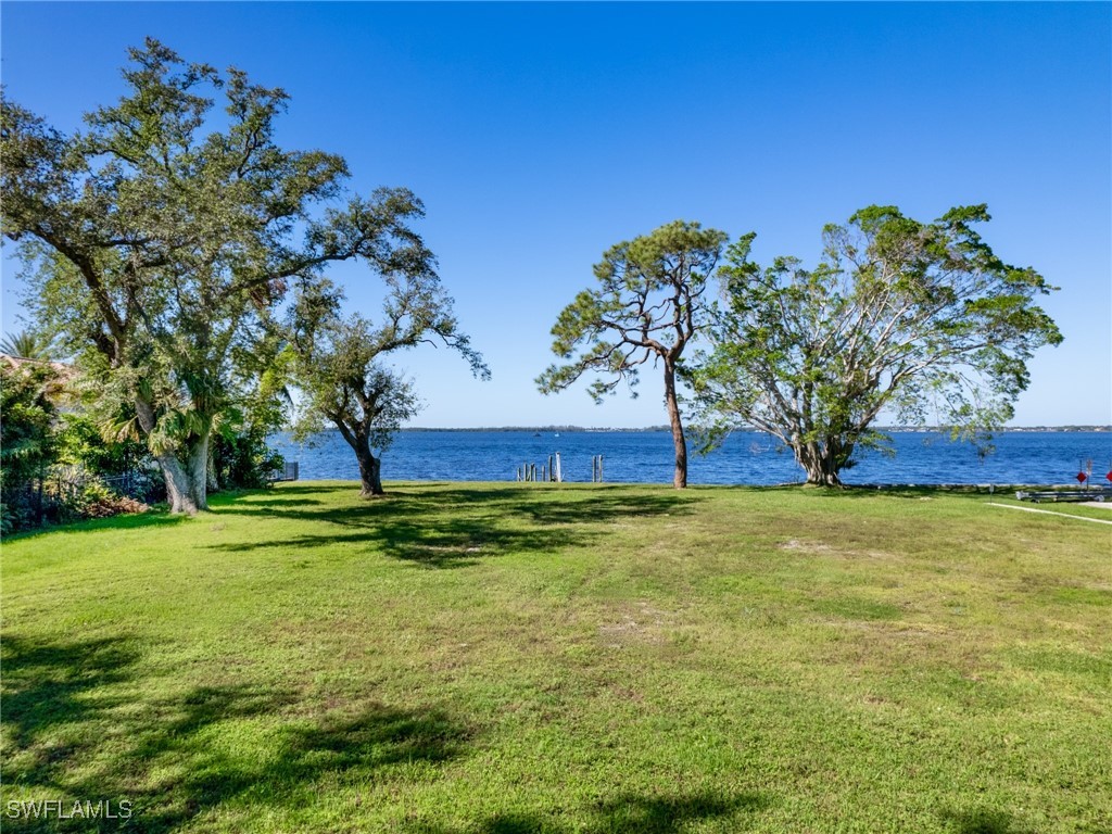 1212 Coconut Drive Fort Myers FL 33901 224093868 image10