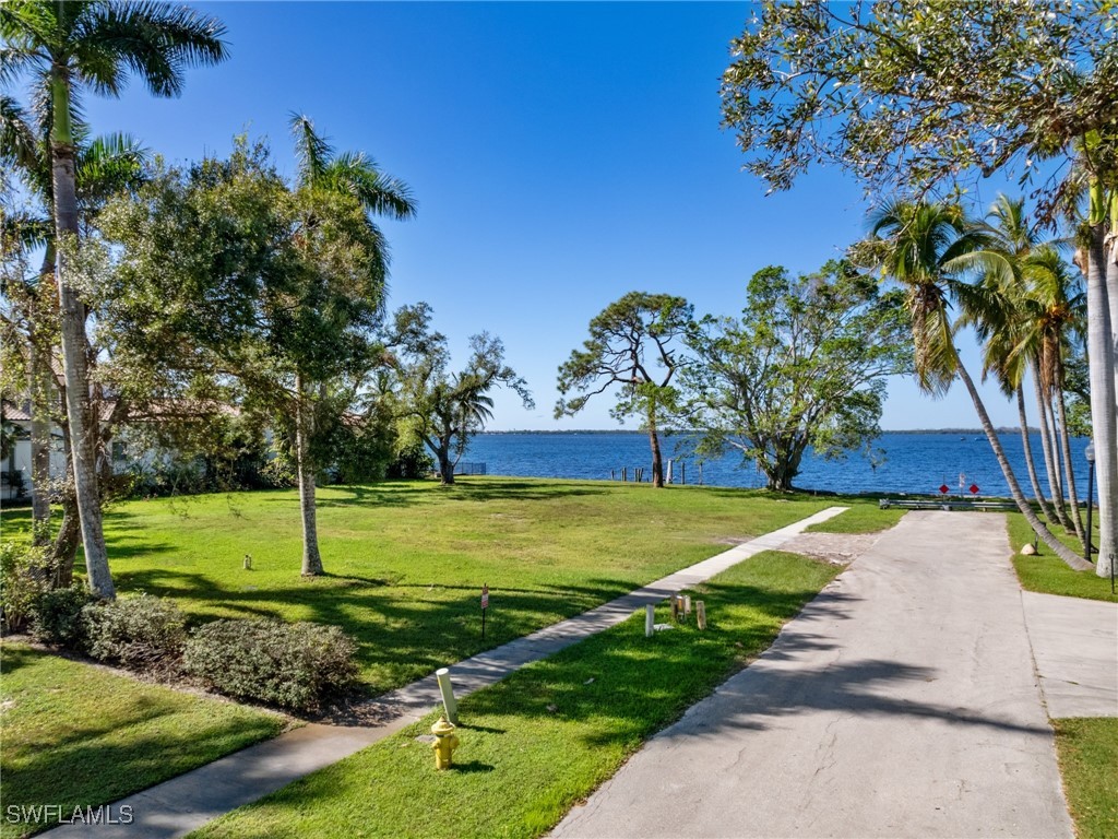 1212 Coconut Drive Fort Myers FL 33901 224093868 image8