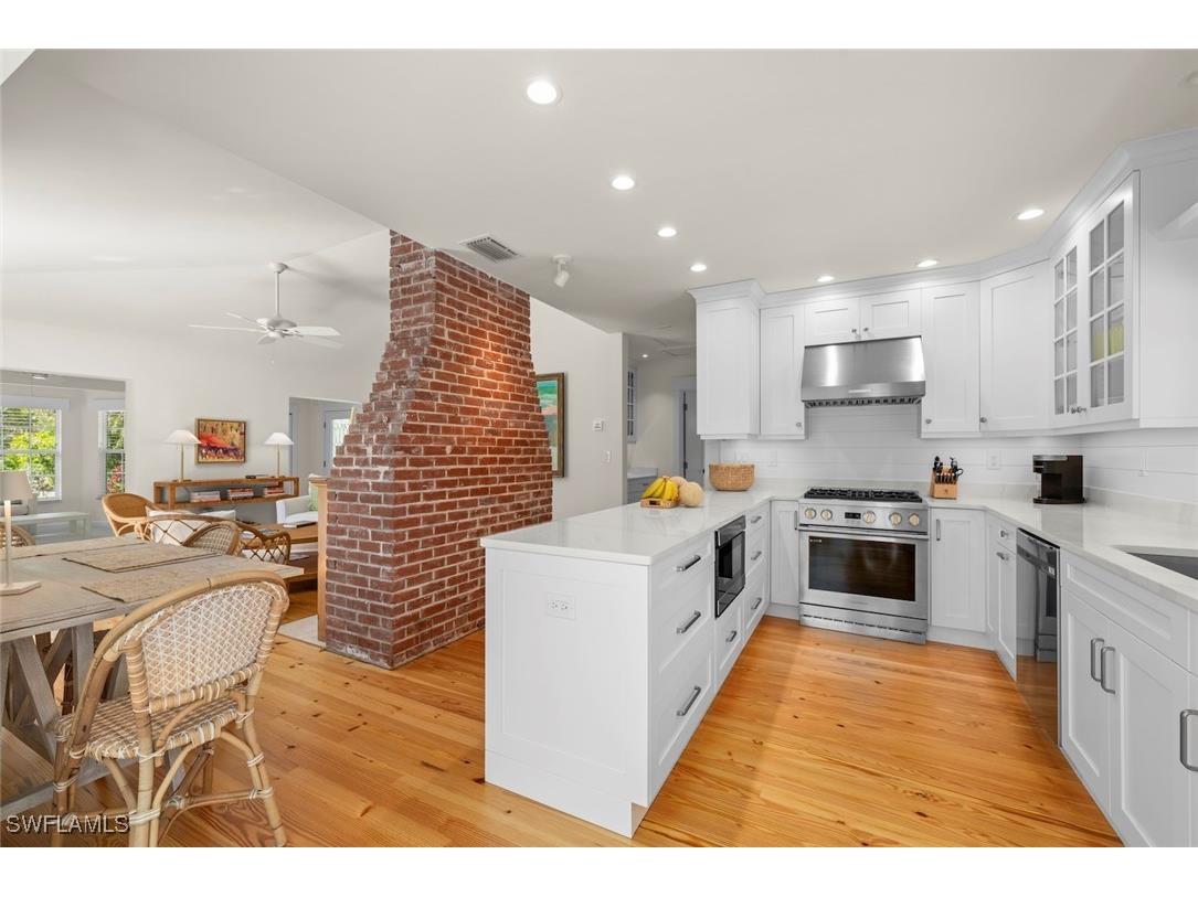 1222 Ferry Road Sanibel FL 33957 225022733 image4