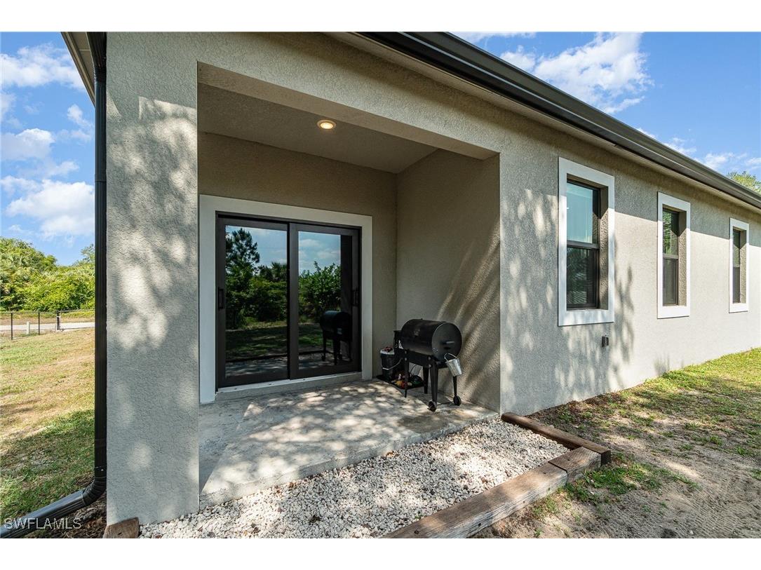 1229 Zinnia Loop Labelle FL 33935 224105366 image33