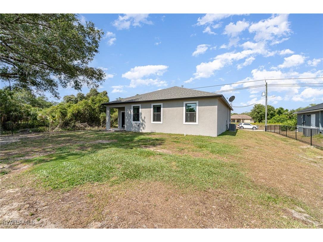 1229 Zinnia Loop Labelle FL 33935 224105366 image37