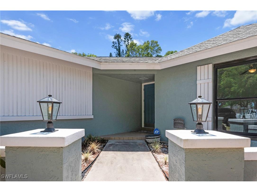 12331 Mcgregor Boulevard Fort Myers FL 33919 225041762 image1