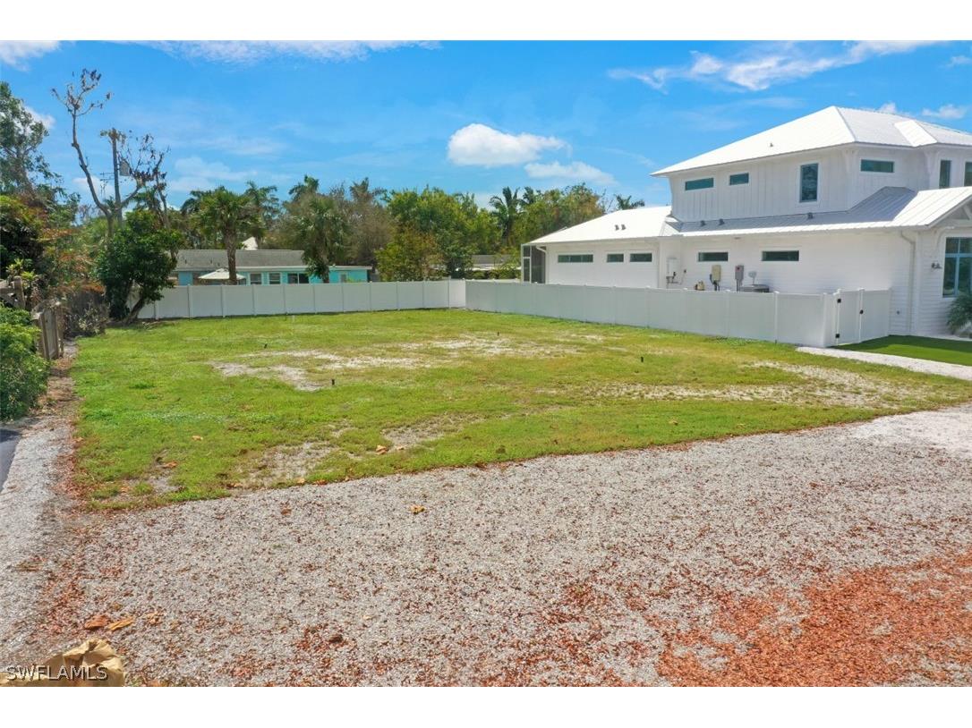 1238 14th Avenue N Naples FL 34102 222074961 image1