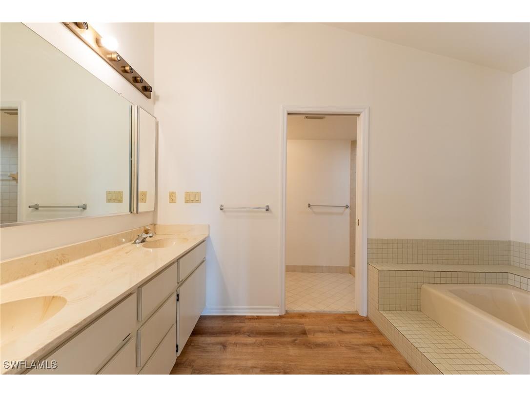 124 SE 39th Terrace Cape Coral FL 33904 224068854 image18