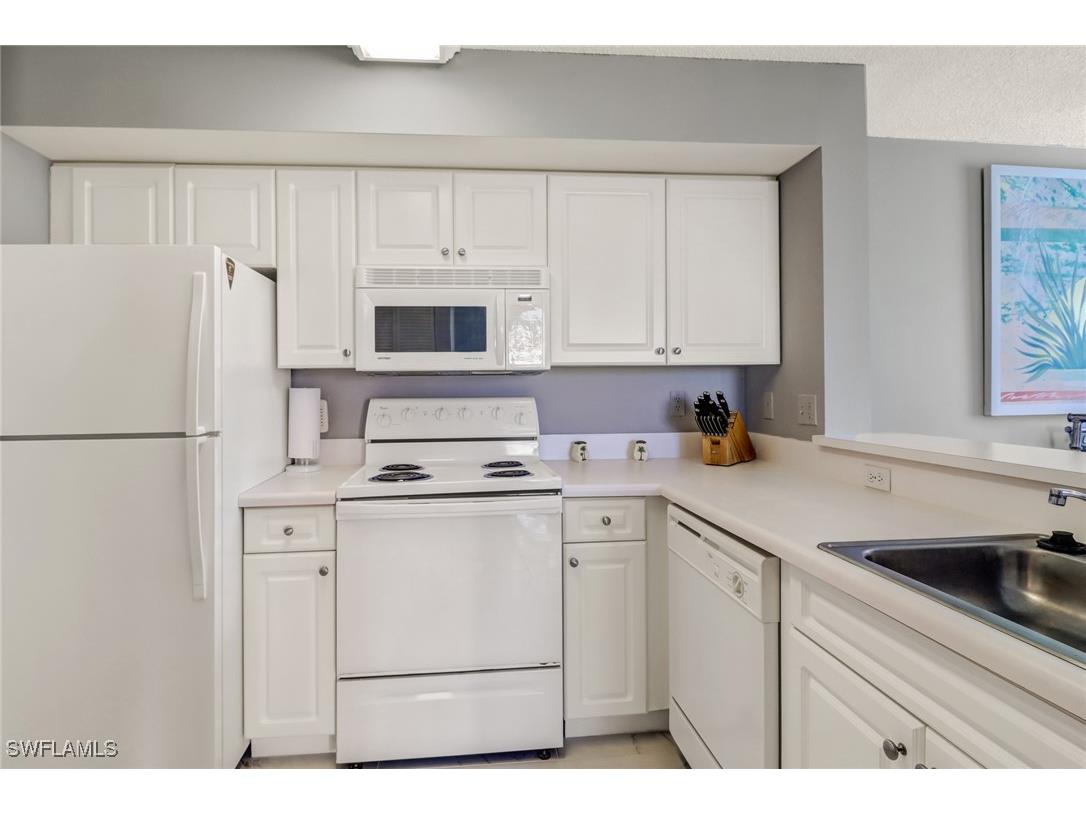 1265 Wildwood Lakes Boulevard #102 Naples FL 34104 225042819 image11