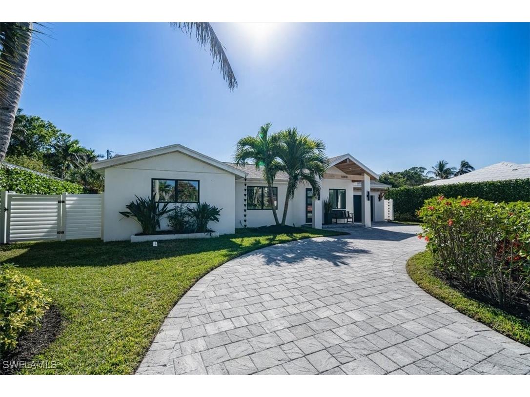 1268 13th Avenue N Naples FL 34102 225005856 image1