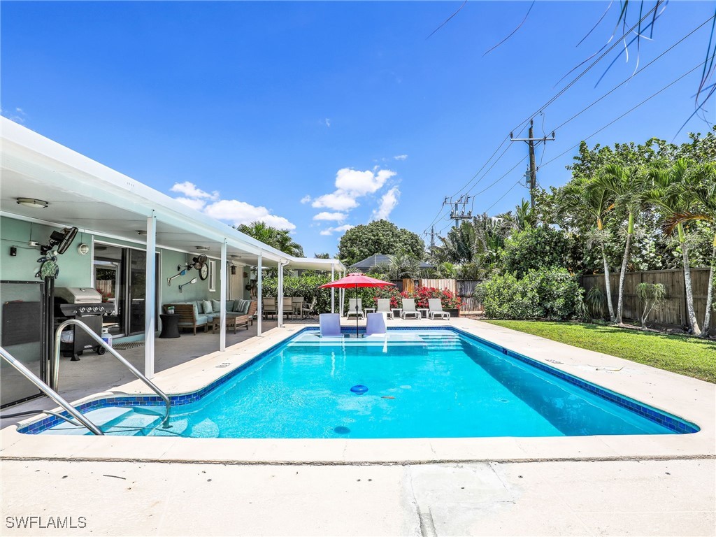 1268 Lake Shore Drive Naples FL 34103 225042405 image17