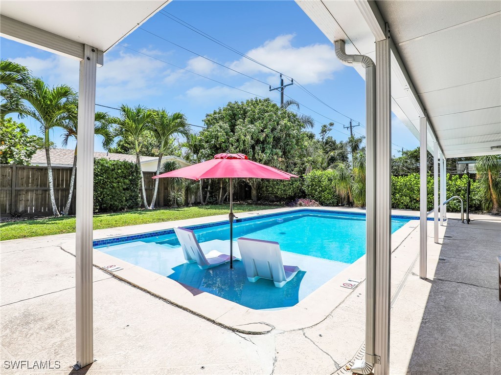 1268 Lake Shore Drive Naples FL 34103 225042405 image18