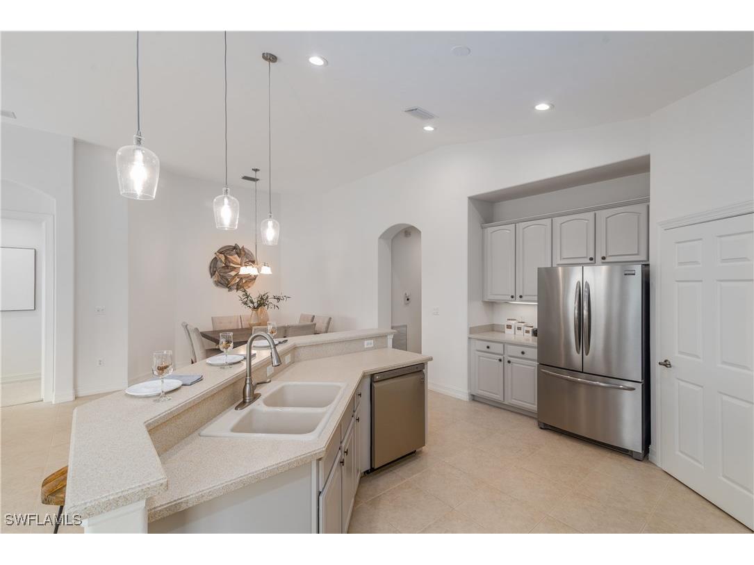 1272 Rialto Way #201 Naples FL 34114 225039528 image11