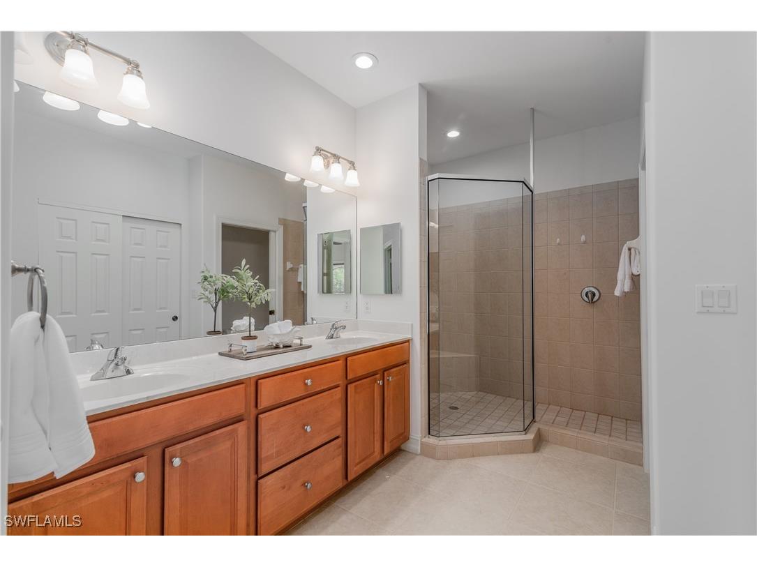 1272 Rialto Way #201 Naples FL 34114 225039528 image18