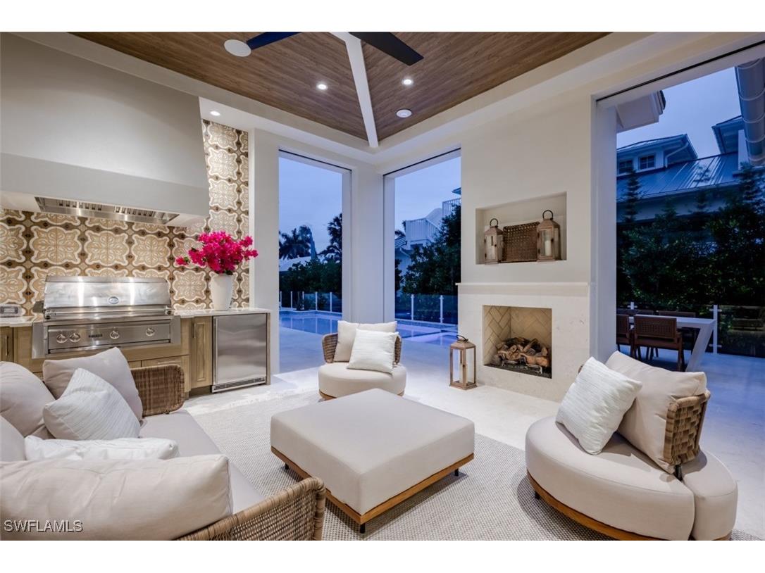 128 1st Avenue S Naples FL 34102 224012251 image38