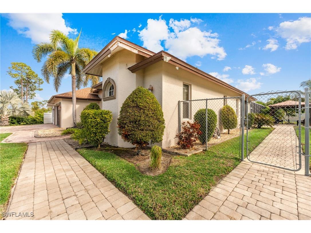 1300 Connie Avenue N Lehigh Acres FL 33971 225007205 image6