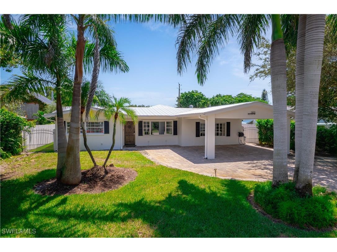 1300 Hilltop Drive Naples FL 34103 225047310 image1
