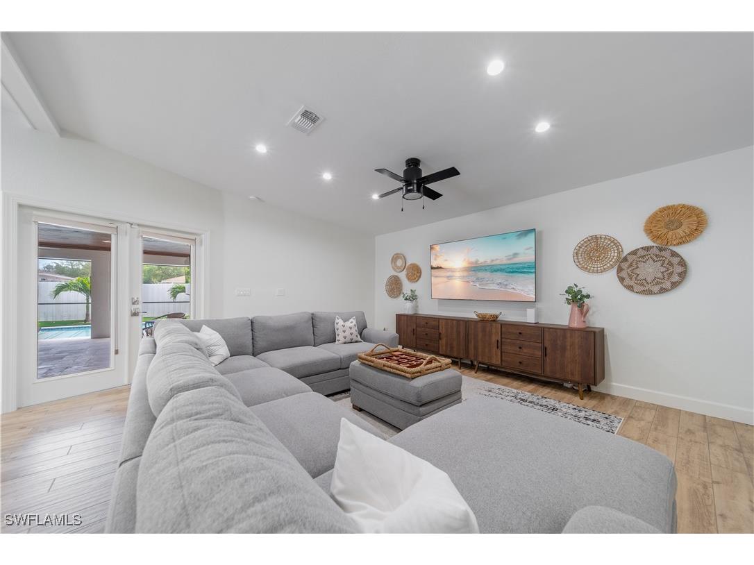 1300 Hilltop Drive Naples FL 34103 225047310 image14