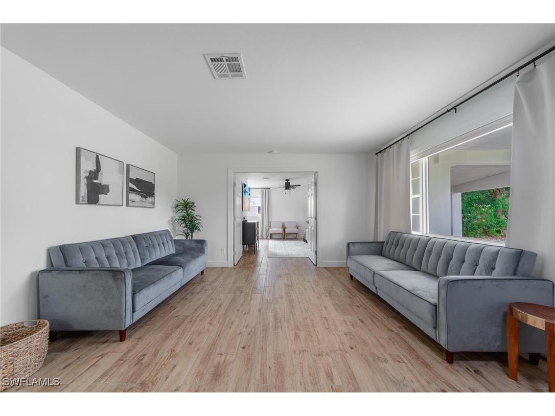 1300 Hilltop Drive Naples FL 34103 225047310 image4