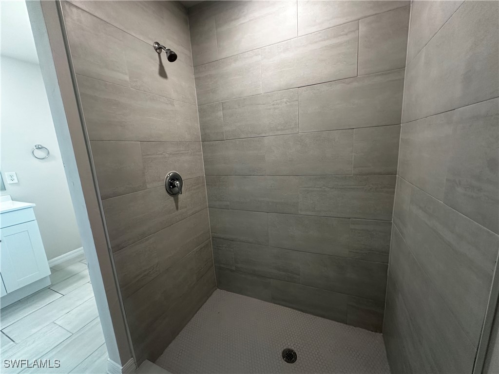 1300 S Gator Circle Cape Coral FL 33909 225035400 image8