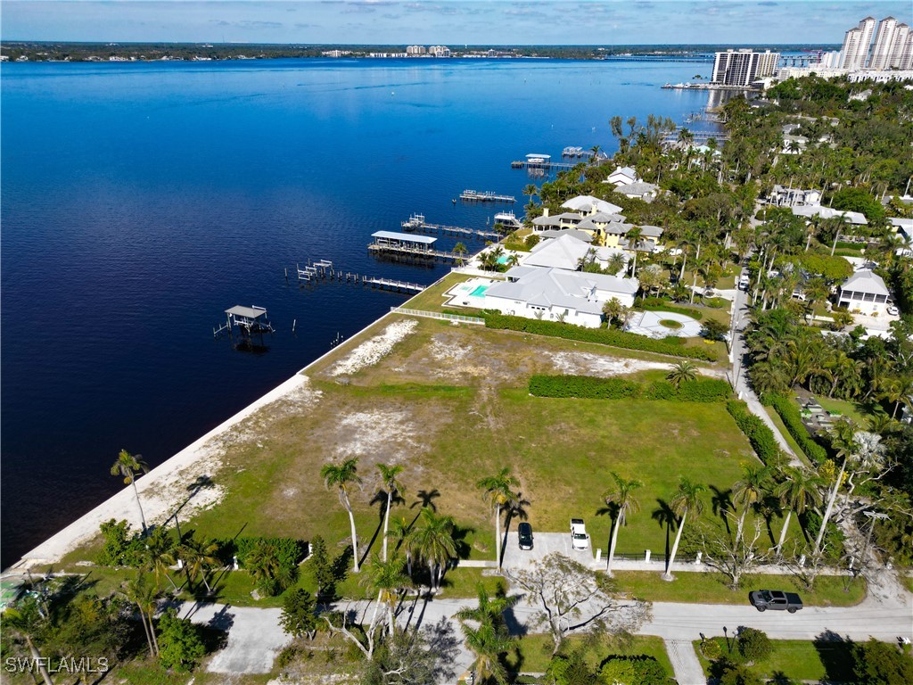 1301 Poinciana Avenue Fort Myers FL 33901 225018708 image4