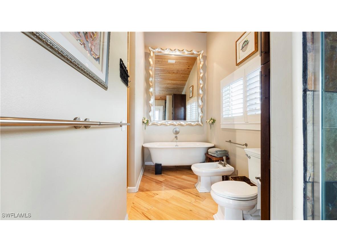 1307 Isabel Drive Sanibel FL 33957 225012659 image26