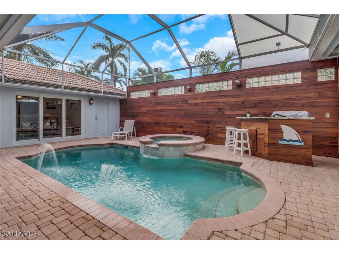 1309 Briarwood Court Naples FL 34104 224096218 image1