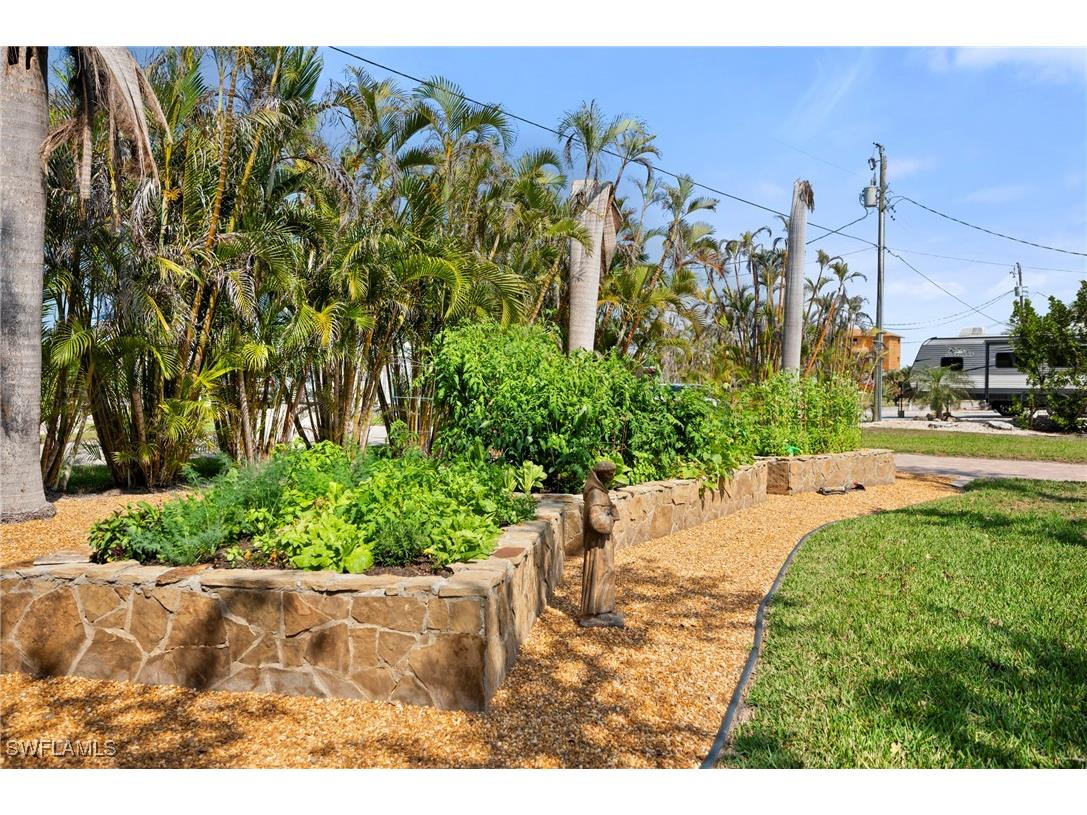 131 Falkirk Street Fort Myers Beach FL 33931 224089522 image4