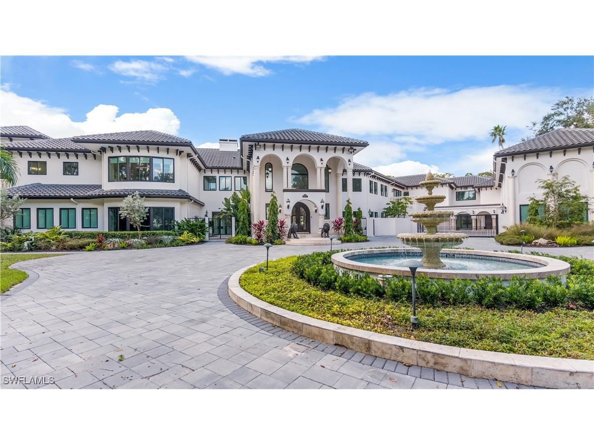 13323 Rosewood Lane Naples FL 34119 224087151 image1