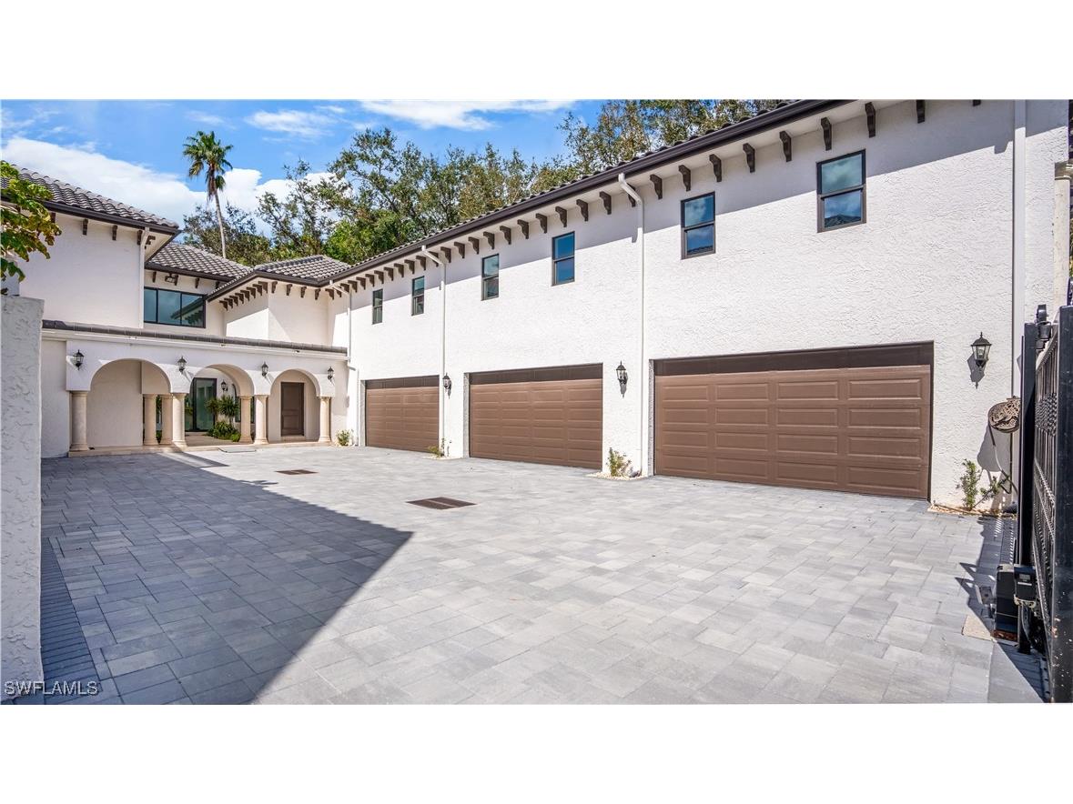 13323 Rosewood Lane Naples FL 34119 224087151 image21