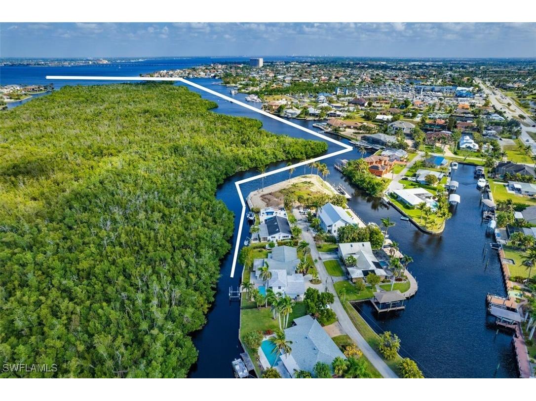 134 Crescent Drive Fort Myers FL 33919 225026369 image1