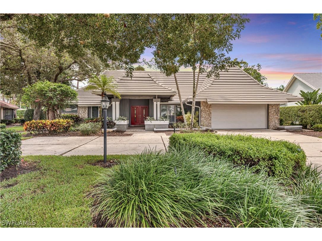 135 Edgemere Way S Naples FL 34105 222070062 image1