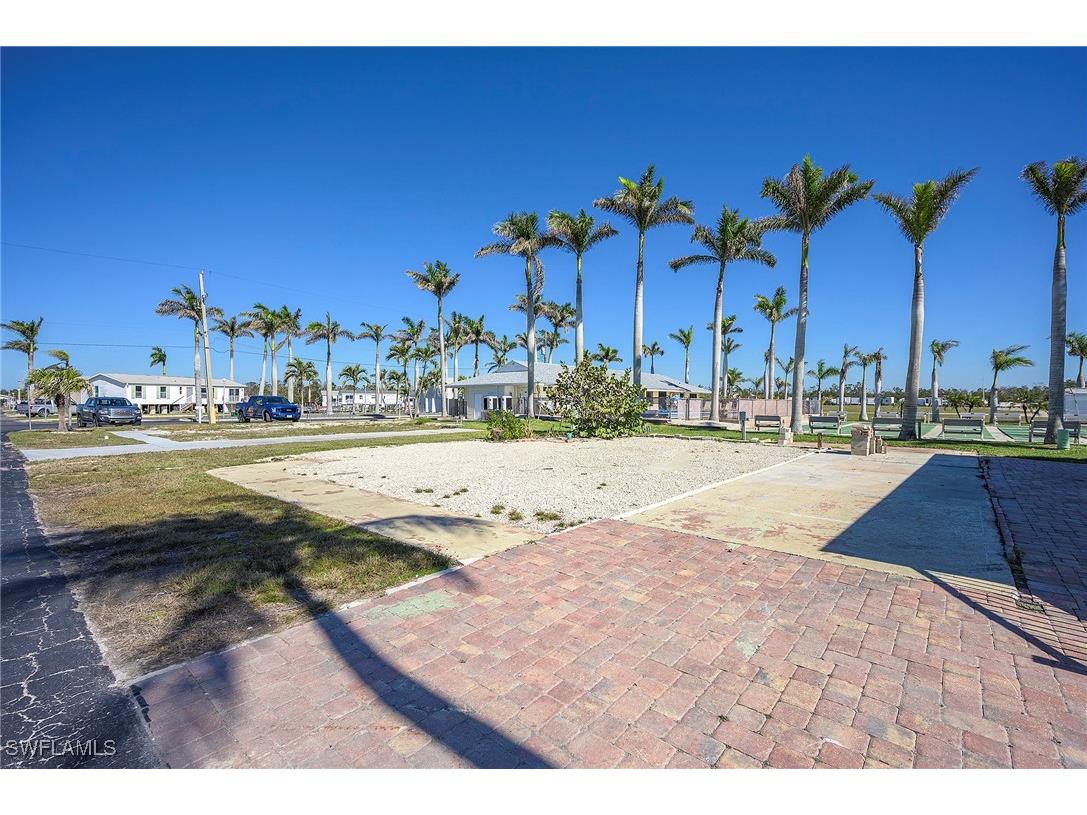 137 Garcia Way Fort Myers Beach FL 33931 225011104 image7