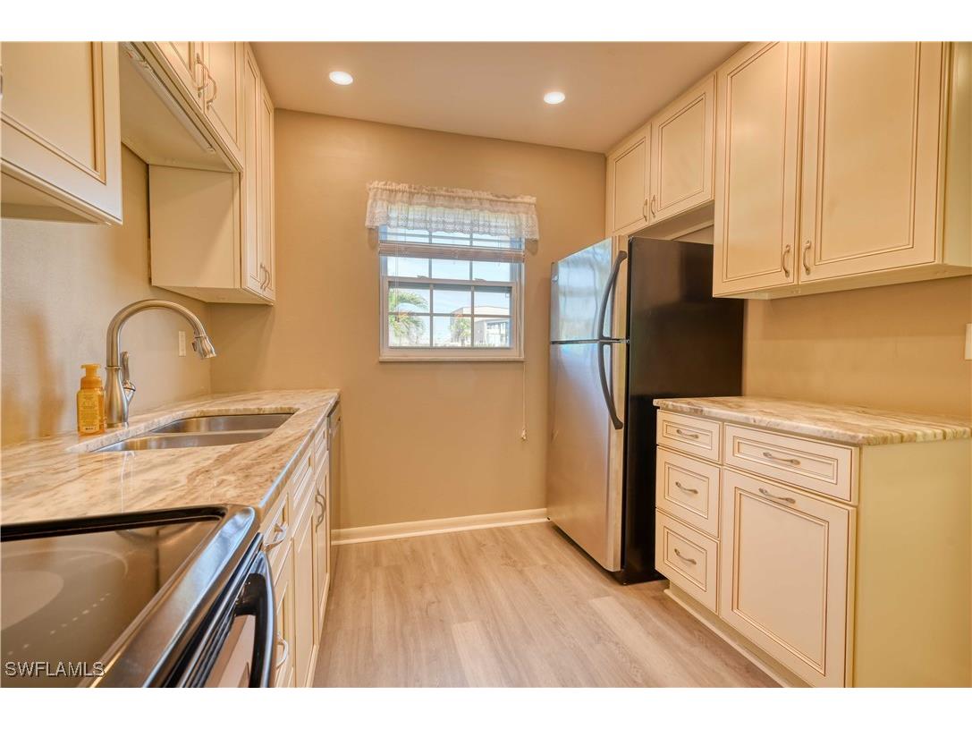 1398 Myerlee Country Club Boulevard Fort Myers FL 33919 225008041 image2