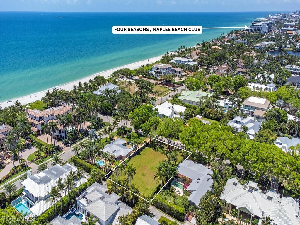 140 2nd Avenue N Naples FL 34102 225052605 image1