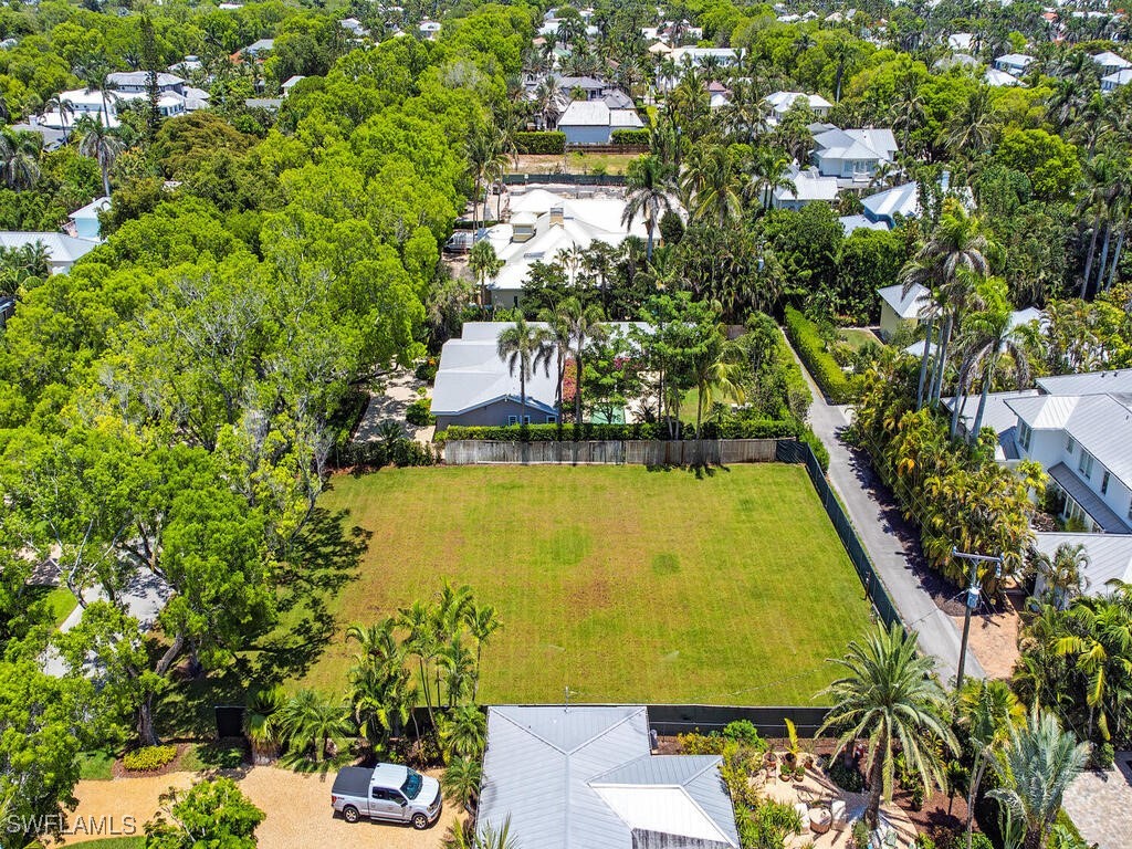 140 2nd Avenue N Naples FL 34102 225052605 image3