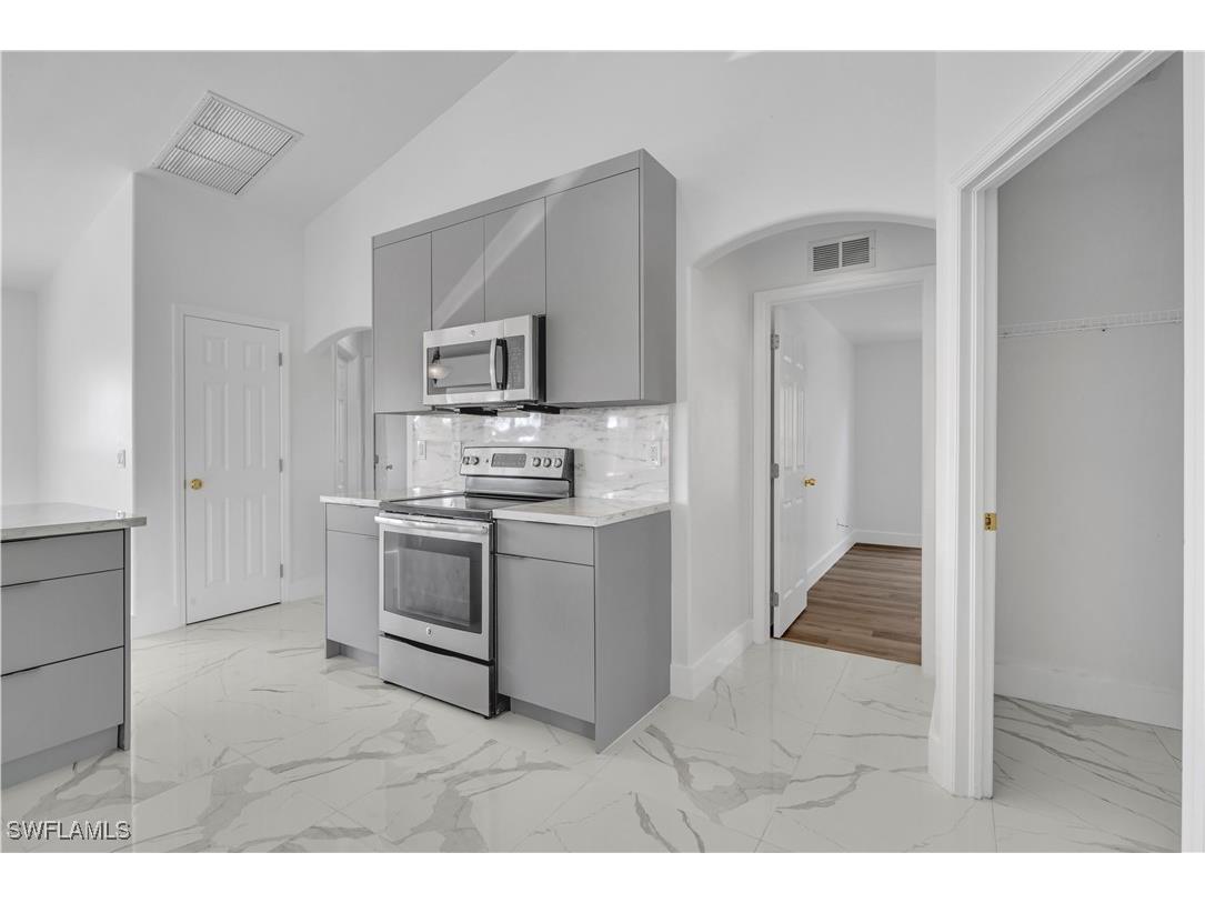 1402 Fred Avenue S Lehigh Acres FL 33976 225022784 image3