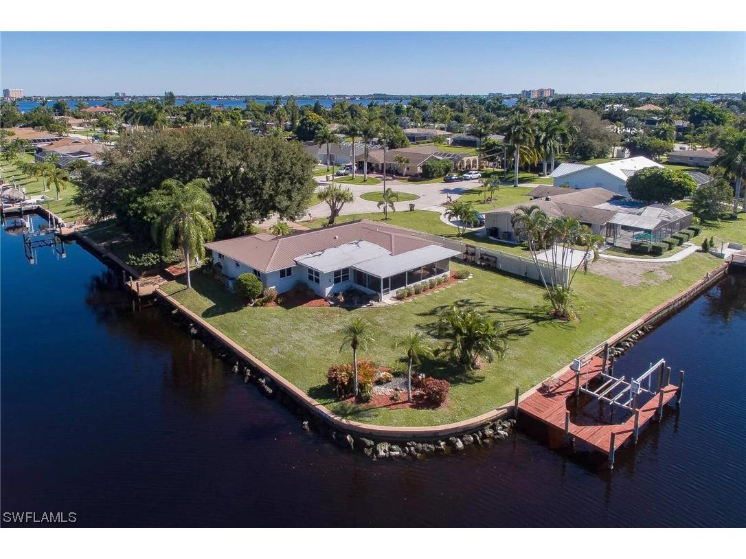 1402 Willshire Court Cape Coral FL 33904 223088257 image1