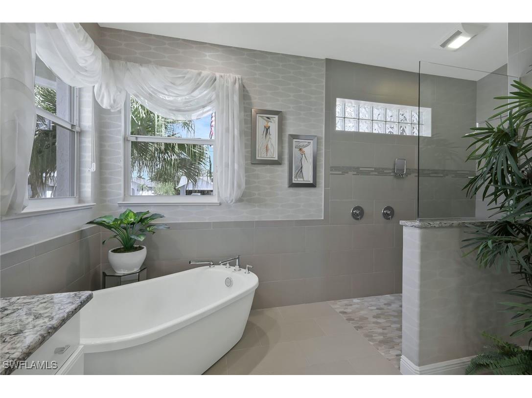 1428 SW 52nd Lane Cape Coral FL 33914 225045901 image18