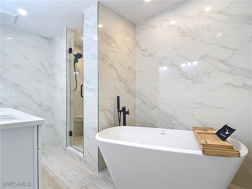 1435 Curlew Avenue #4 Naples FL 34102 225032139 image6